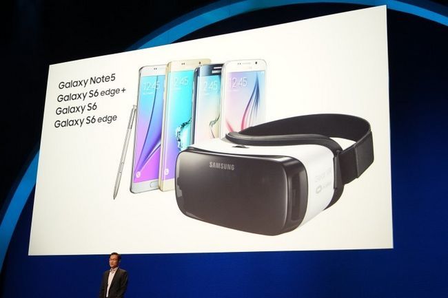 Fotografía - Samsung Y Oculus Revelan Nuevo $ 99 Gear VR con soporte para todos 2015 Samsung Flagships