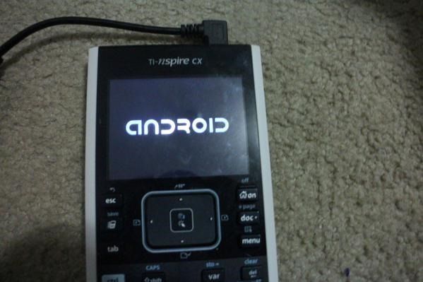 Fotografía - Alguien Got Android 1.6 se ejecuta en una calculadora gráfica de Texas Instruments, OnePlus Uno Propietarios Feel Extrañamente Celoso