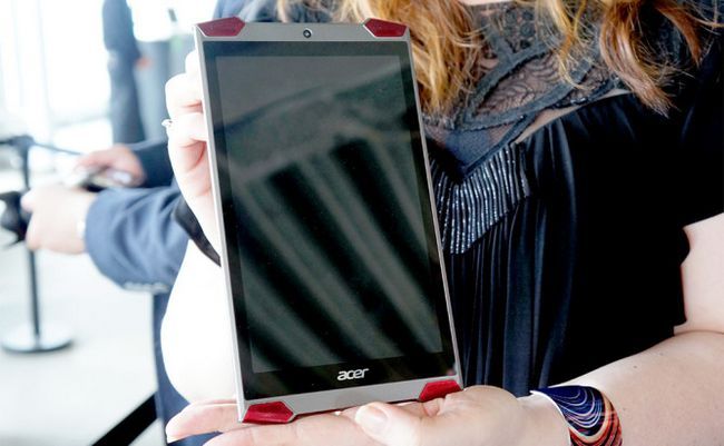 Fotografía - Acer está haciendo una tableta juego llamado Predator, Parece tan feo como Depredador De Las Películas
