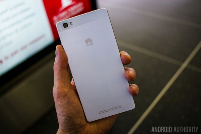 Huawei P8 Lite Hands On-9