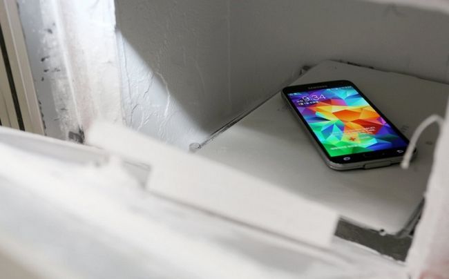 Samsung utiliza este dispositivo para exponer el S5 a partículas de polvo. Ingenieros luego tratar de determinar qué tan bien el dispositivo se encarga de polvo.
