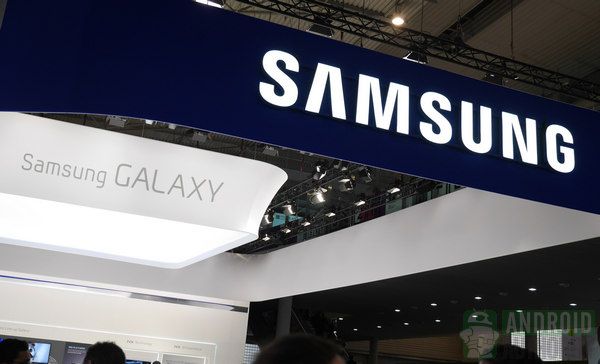 Fotografía - Rumor: Tres Galaxy Note 3 diseños en las pruebas, Galaxy S4-como, 'diseño diferente' y pantalla flexible