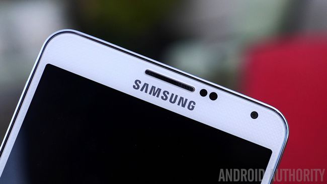 Samsung-Galaxy-Note-3 --- top-bisel-logo