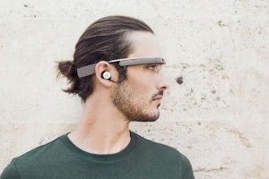Google Glass con auricular