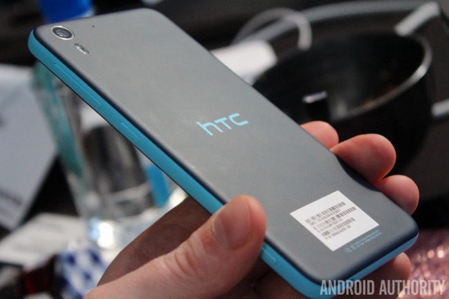 HTC Desire Manos ojo en Cerrar Ups -10