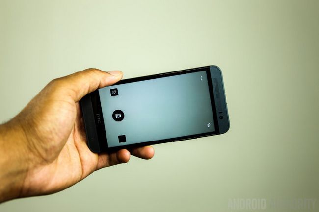 HTC uno E8 Review-3