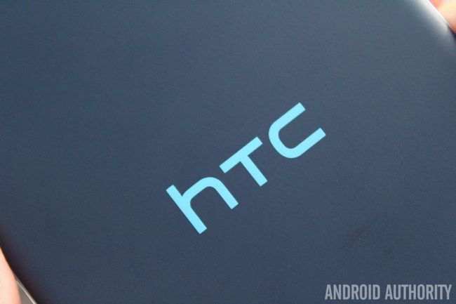 HTC Desire Manos ojo en Cerrar Ups -7
