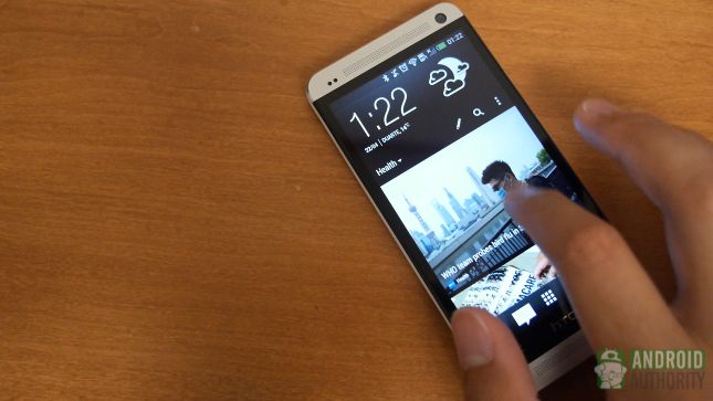 Samsung Galaxy S4 vs HTC uno aa un solo blinkfeed
