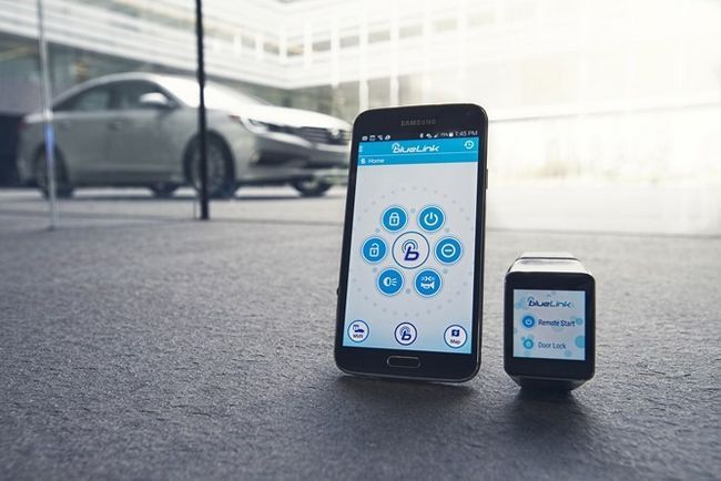 Fotografía - Hyundai anuncia el vehículo encendido por control remoto, bloqueo, ubicación, y otros comandos que viene a Android Use Via Blue Link App