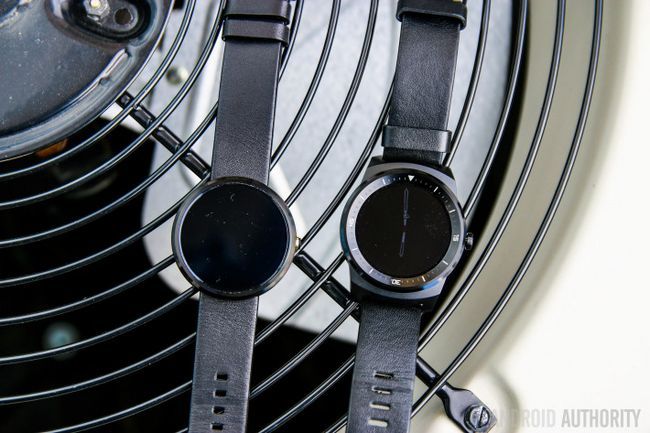 Moto 360 vs LG G Reloj R-8