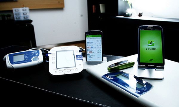 Fotografía - Aplicación S Salud para Samsung Galaxy S3 ayuda azúcar en la sangre del monitor, el nivel de la presión arterial y otras estadísticas de salud