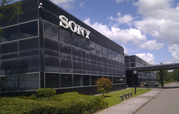 Fotografía - Sony lanza agridulces Q3 2012 los resultados financieros: $ 198 millones de pérdidas, $ 20.6 mil millones de ingresos