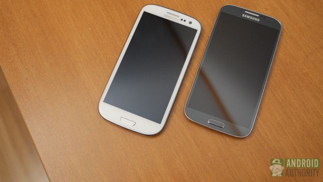 Samsung Galaxy S4 vs galaxia s3 junto aa